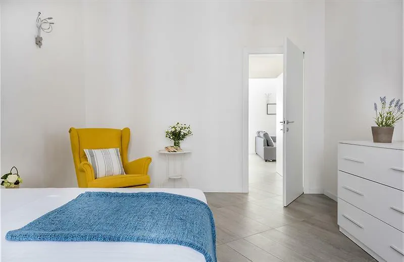 Rentclass - Edgar Milan Apartment